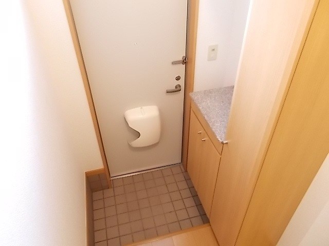 メトロノームA棟 玄関