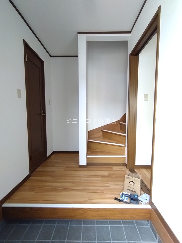 美原区平尾戸建 玄関