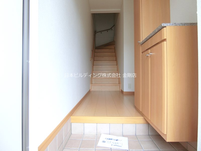 グランモデッサＡ 玄関