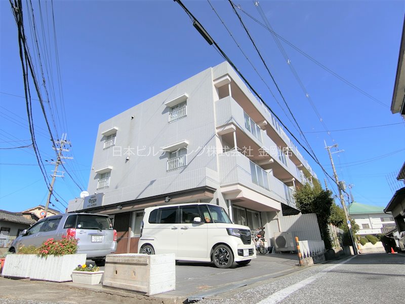 グランピア富田林 外観