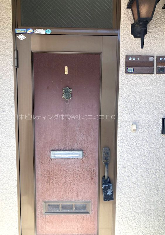 プティセゾン草部 玄関