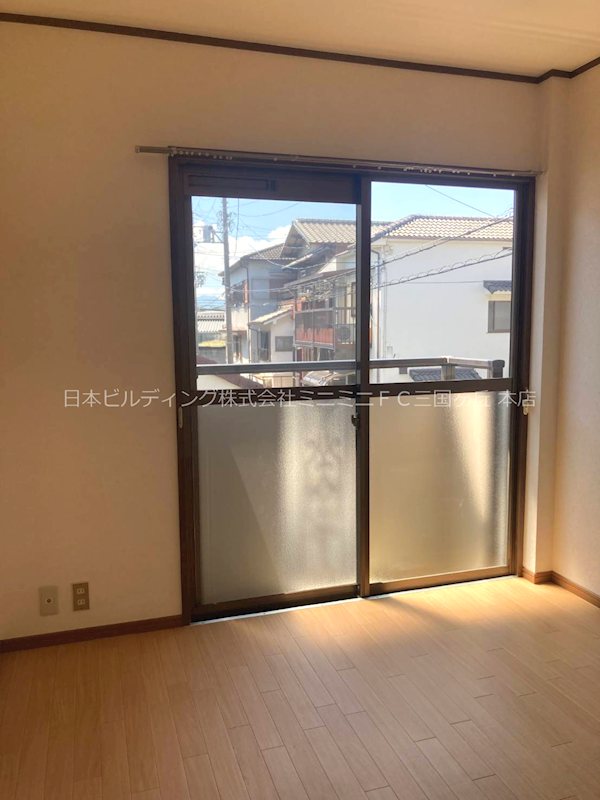 プティセゾン草部 リビング