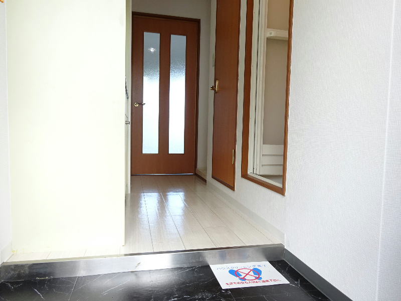 クオリティハイツ田中 玄関