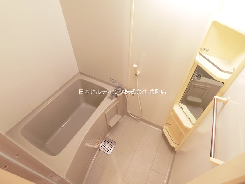 ヴィルヌーヴ 風呂画像