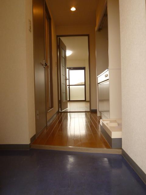 ビオス白鷺  玄関