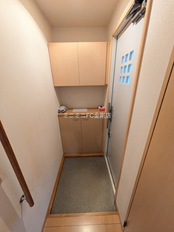リヴェール八田 玄関