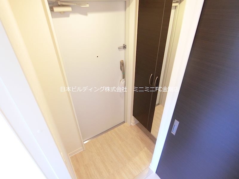 N.MAISON 玄関