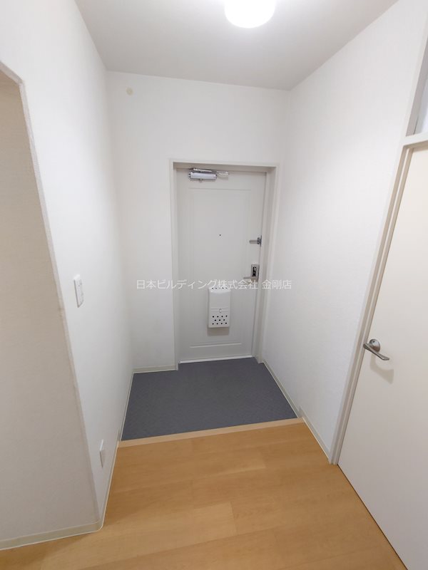 URいぶき野三丁目団地6号棟 玄関
