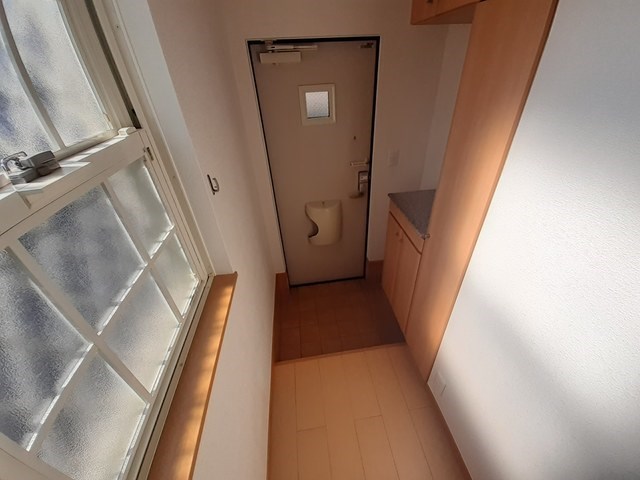 フェリーチェ太子 玄関