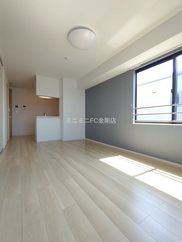 アイマコート　初芝 リビング