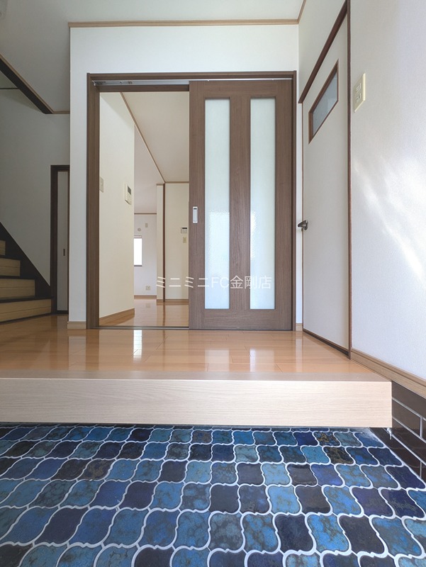 若松町4丁目戸建 玄関