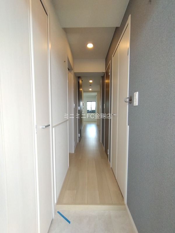 メゾンルミネ若松 玄関