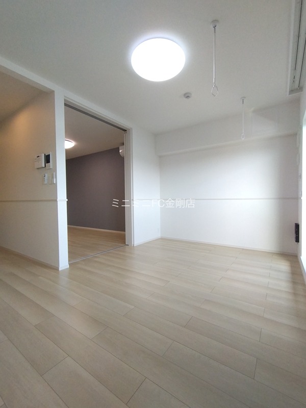 メゾンルミネ若松 リビング