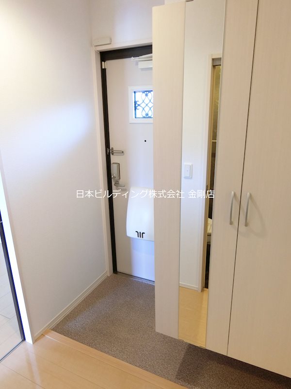 サウスメゾンジャスミン 玄関