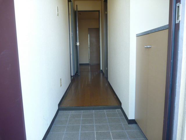 サンヒルズ光明池 玄関