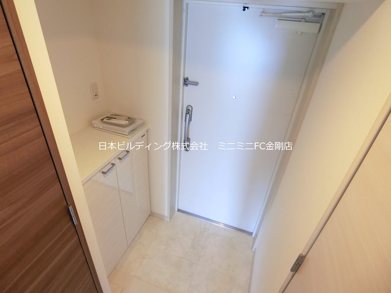 フォレストインサイド深井 玄関