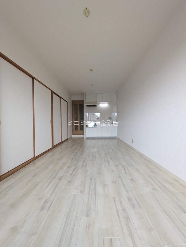 ヒカリハイツ・ドイ２ リビング