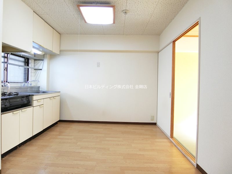 ツカサロイヤルハイツ千代田 リビング