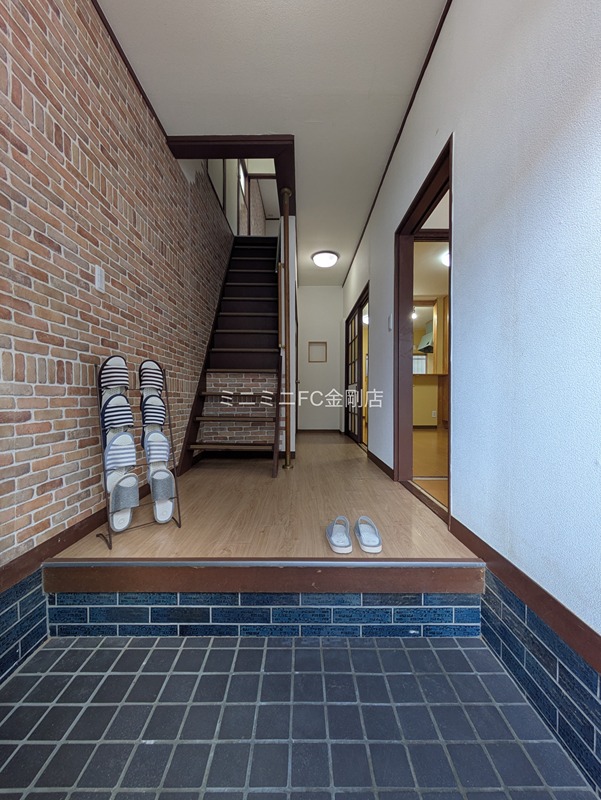 上原町貸家 玄関