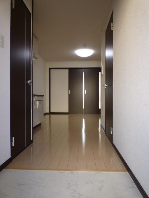 フローラ河内長野 玄関