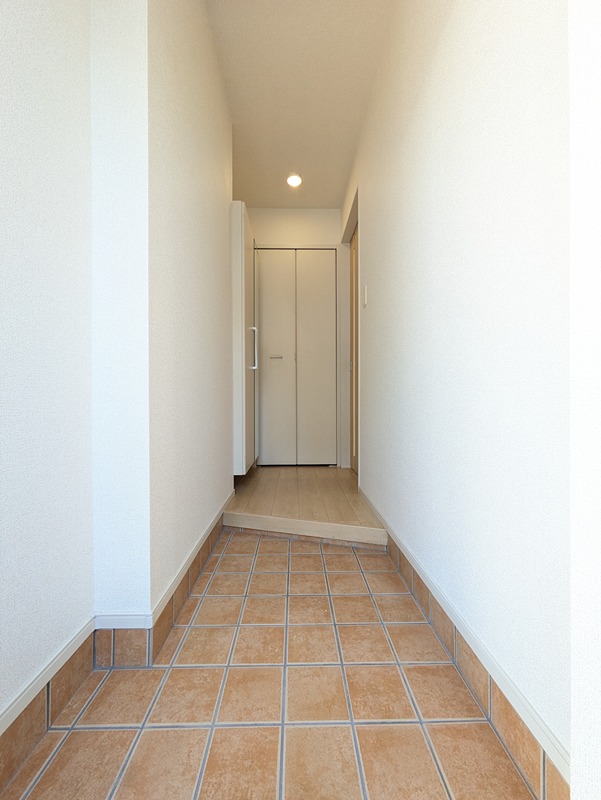 エレガント茱萸木 玄関