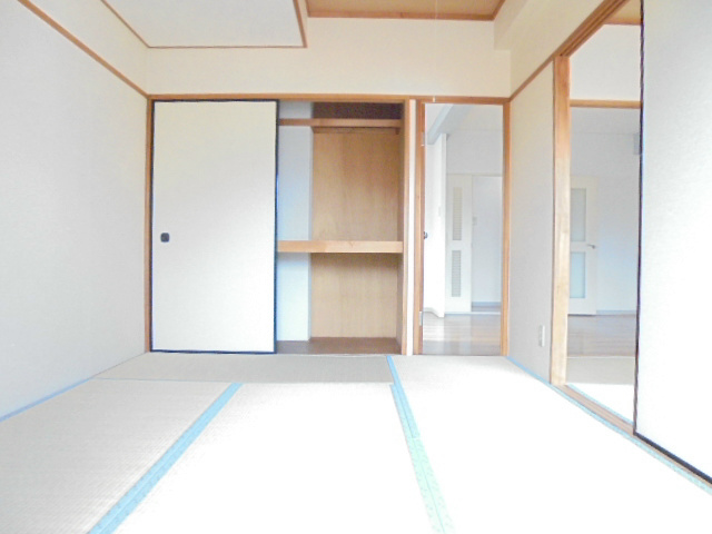 マンション大常 ベッドルーム