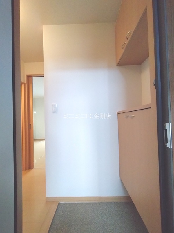 リビングタウン狭山池公園E棟  玄関