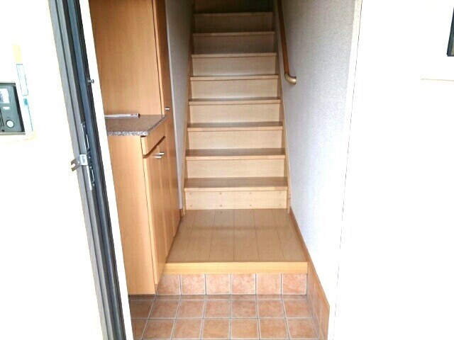 イジュ　デタッチ 玄関