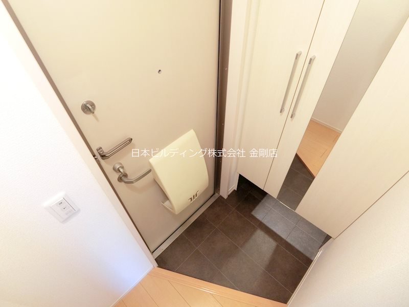 オースター2番館 玄関