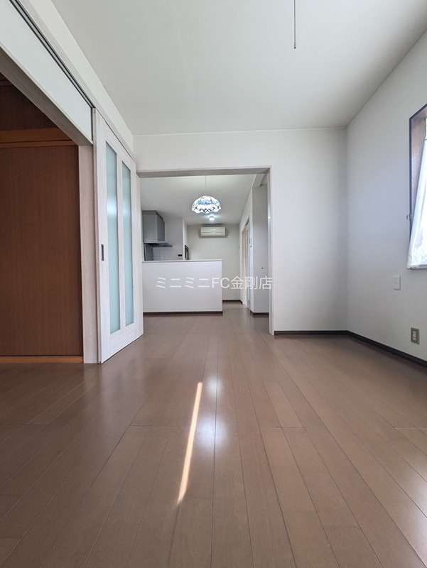 土塔町貸家 リビング