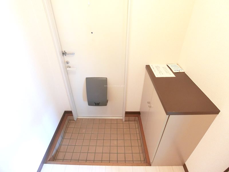 クレールハイツ. 玄関