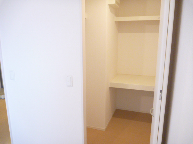 ノイエス　カーサ その他3