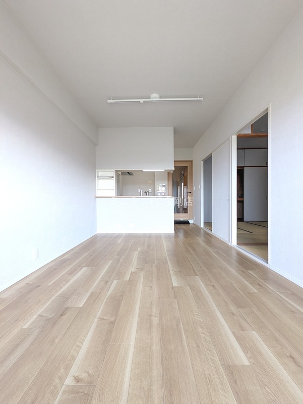 美加の台南海アーバンコンフォート壱番館 リビング