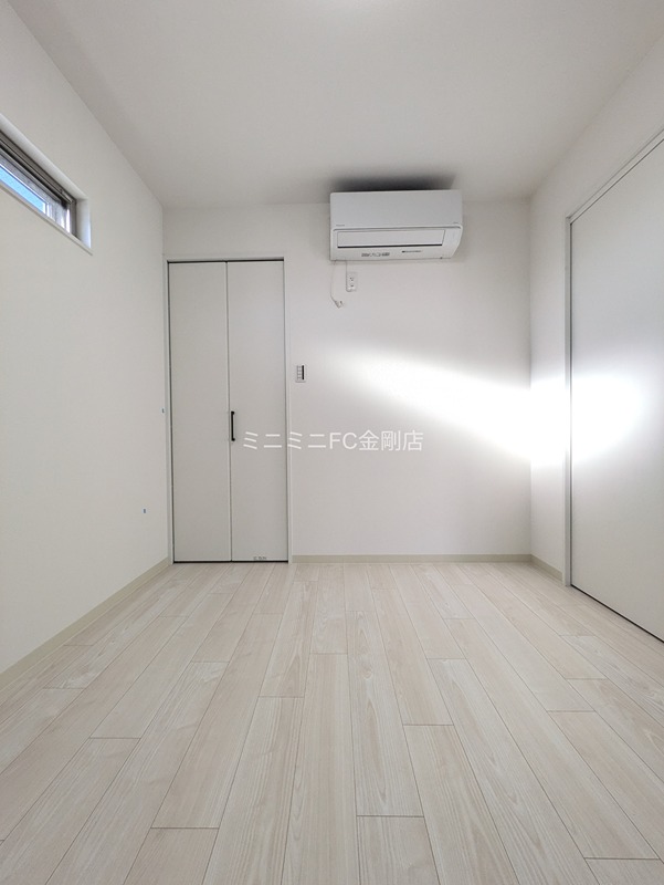 クリエオーレ初芝 ベッドルーム