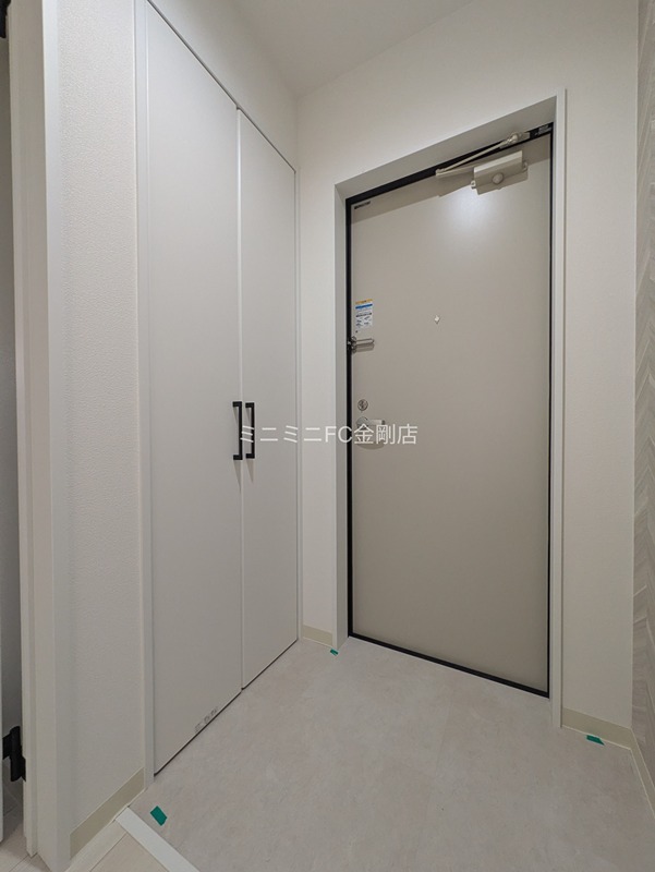 クリエオーレ初芝 玄関