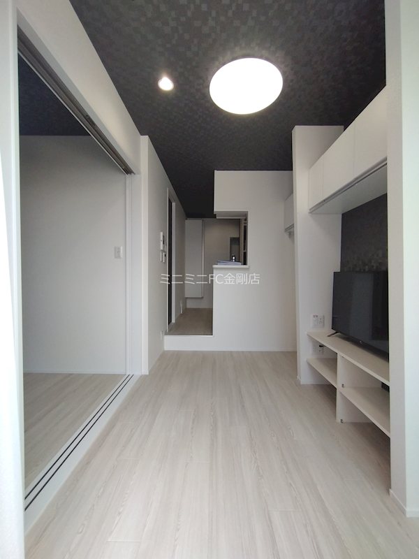 エヌエムキャトフヴァントゥレーズサウス リビング