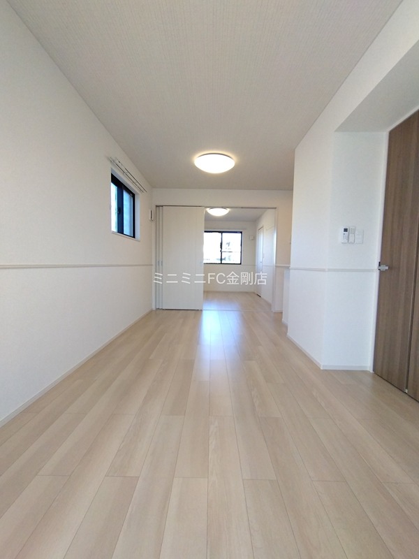 エヌ　プラス その他10