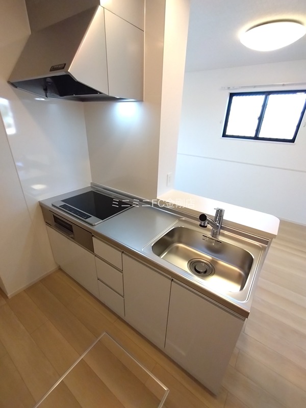 エヌ　プラス キッチン