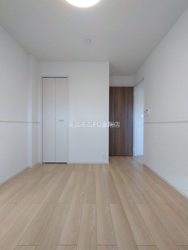 エヌ　プラス その他8