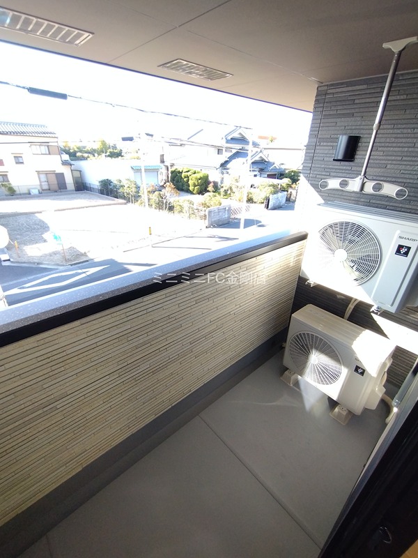 エヌ　プラス ベランダ