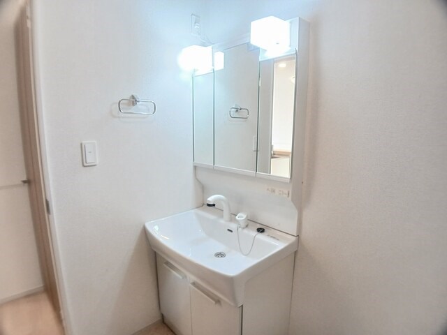 エヌ　プラス その他3