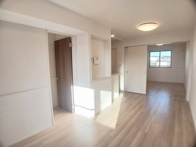 エヌ　プラス リビング