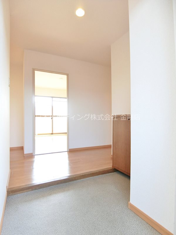 ソルジェンテ金剛 玄関