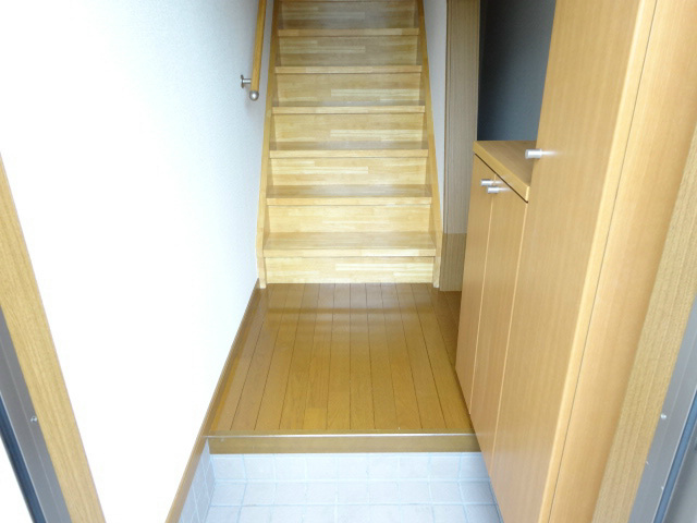 ハピネスワン 玄関