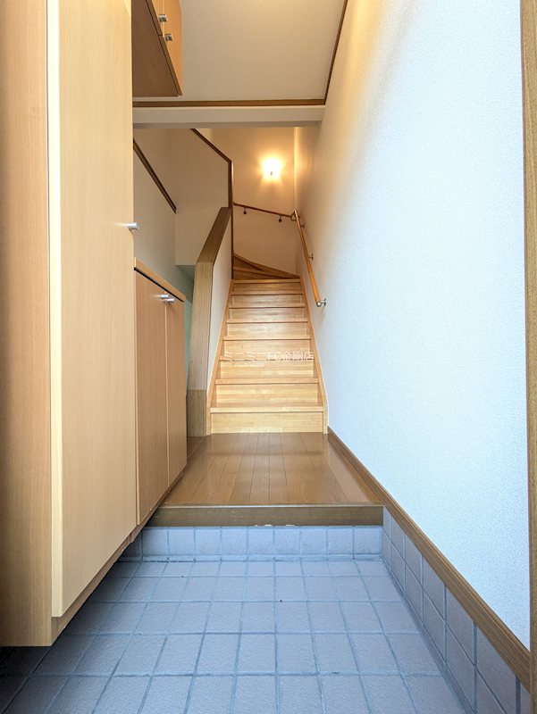 ハピネスワン 玄関