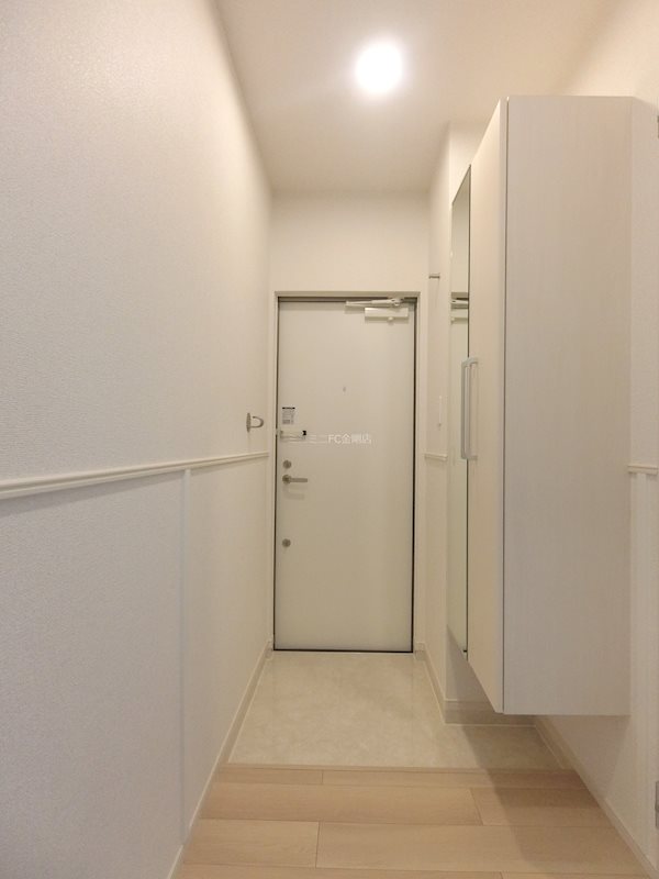 ロンガ　ヴィータ和泉Ⅱ 玄関