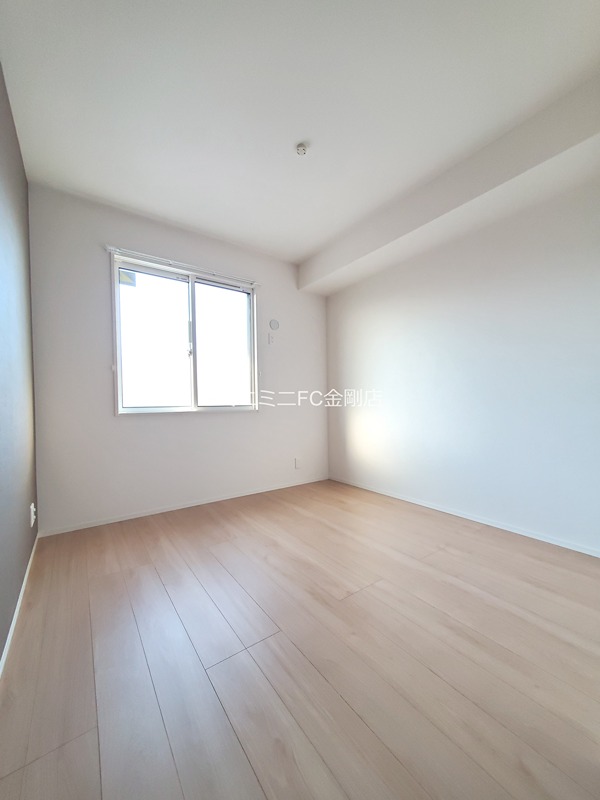 Flora Lily(フローラ　リリー)  ベッドルーム