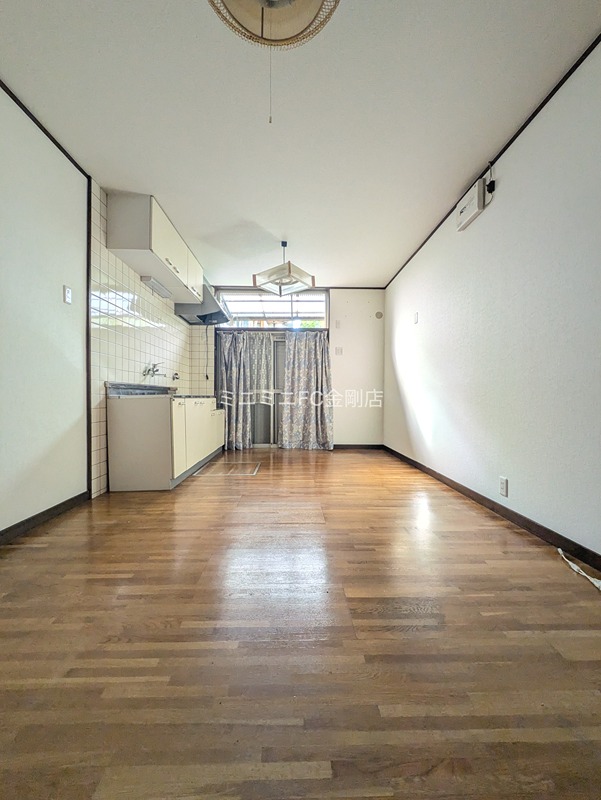 上田町貸家 リビング