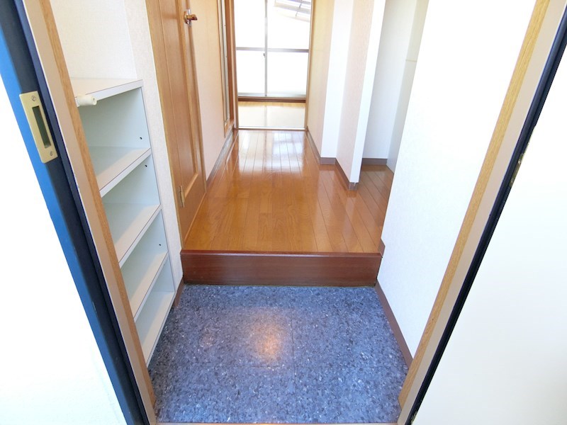 メゾンフェアリー 玄関