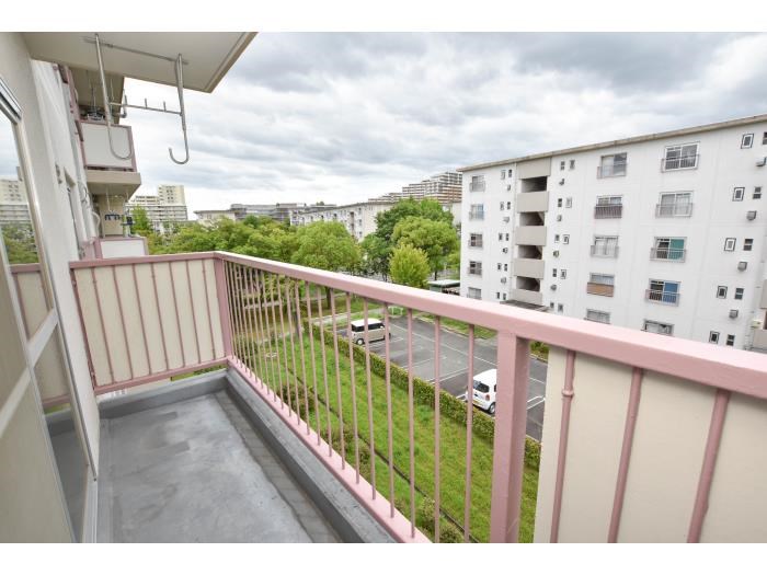 UR泉北竹城台一丁団地23号棟 ベランダ